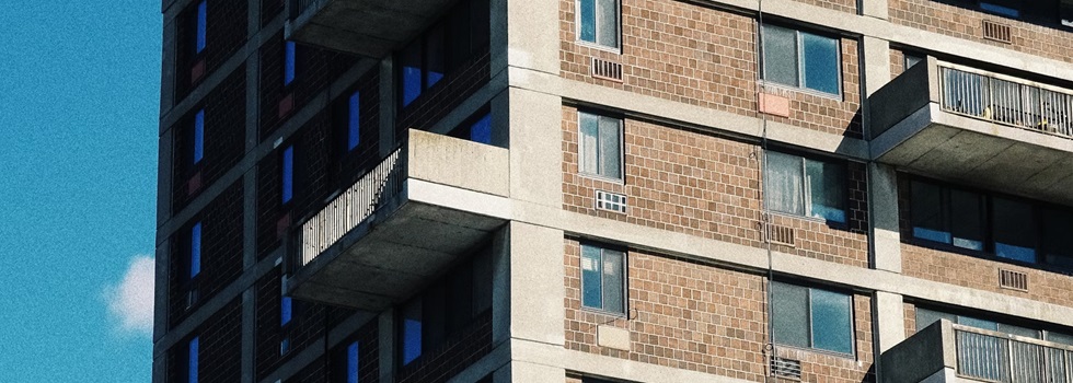 Los apartamentos turísticos litigan ante la CE por el decreto de la Generalitat catalana